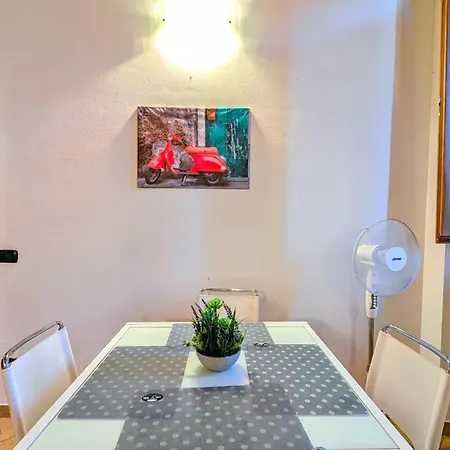 Innit Benzoni Apartamento *