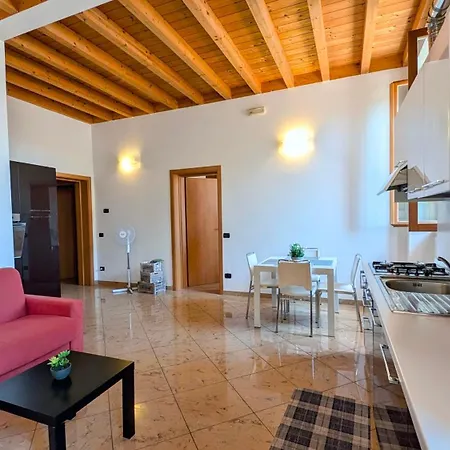 Innit Benzoni Apartamento *