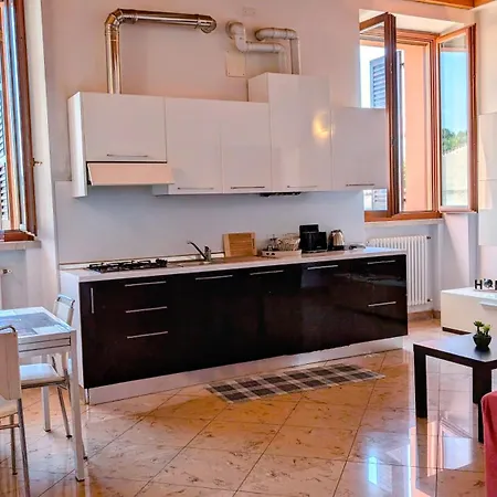 Innit Benzoni Apartamento *